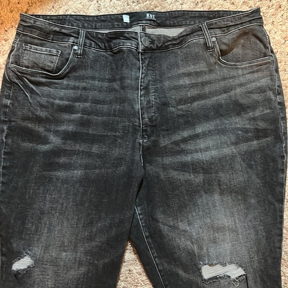 KUT from the Kloth High Rise Reese Fab Ab Ankle Straight Leg Black Jeans. 20W - Picture 2 of 15